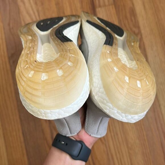 Adidas Ultraboost 22 Gray White Sneakers Women’s Size 8 - Picture 12 of 12